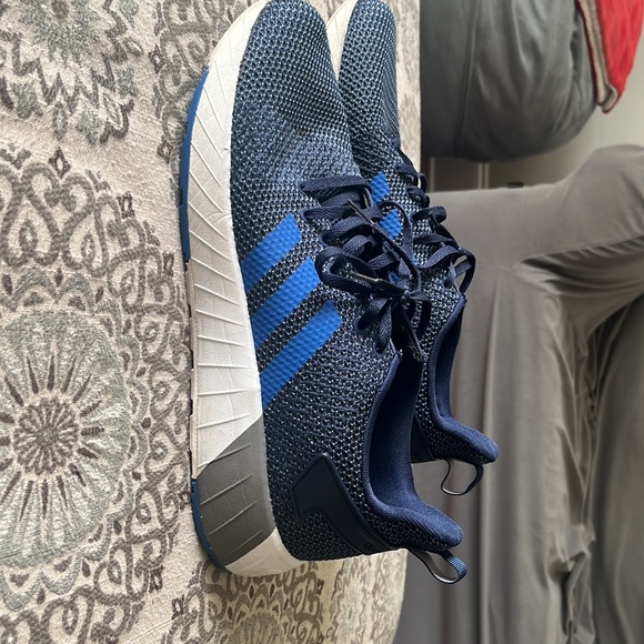 Size 12 adidas shoes - Picture 2 of 3